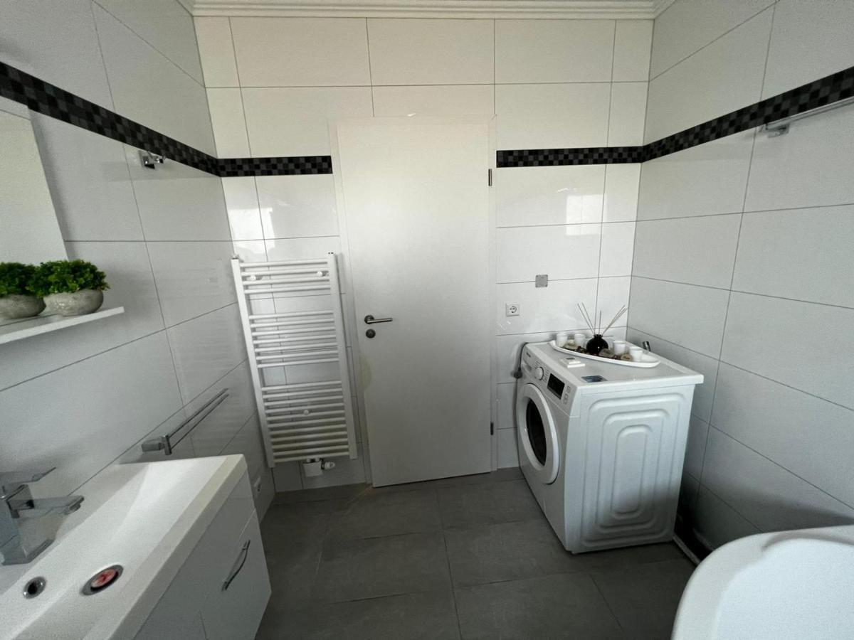 Prime Host Lovely Apartment Карлсруе Екстериор снимка